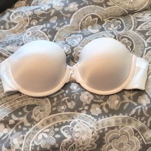 Strapless bra